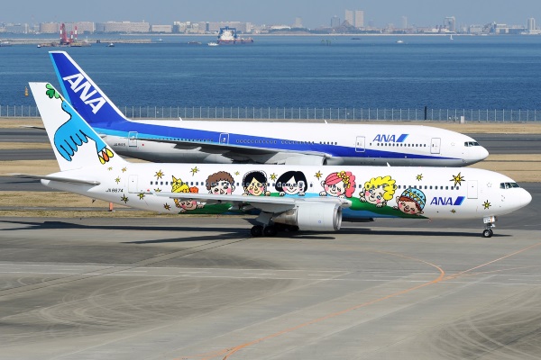 Boeing_767-381,_All_Nippon_Airways_-_ANA_AN2230219