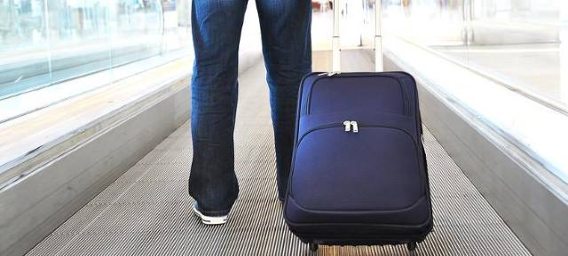 Καταδικάστηκε υπάλληλος αεροδρομίου επειδή άλλαζε τα καρτελάκια στις αποσκευές