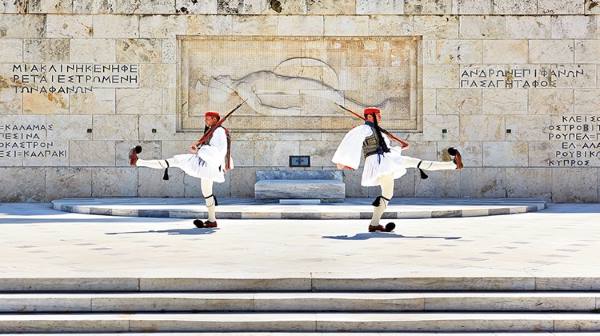 H Ελλάδα κεντρικό θέμα στο αμερικανικό Travel Weekly