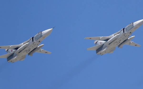 2621704 05/09/2015 Tupolev Tu-22M3 Backfire strategic bombers at the military parade to mark the 70th anniversary of Victory in the 1941-1945 Great Patriotic War. Anton Denisov/Host photo agency