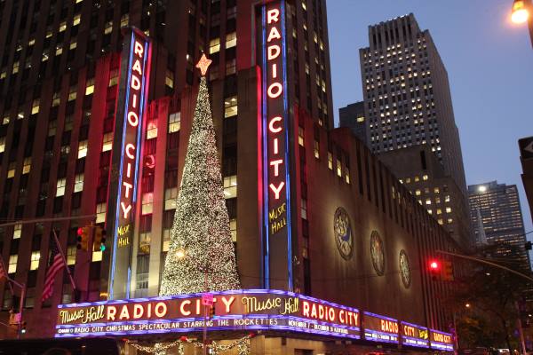 ARTS_MusicRadioCity-Isabel