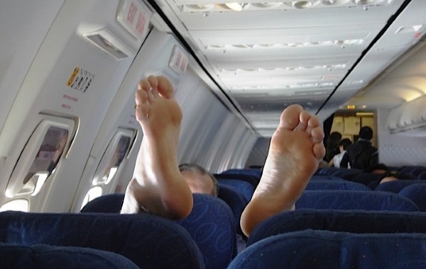 Feet-Plane