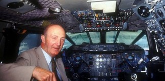 Απεβίωσε ο πιλότος που πέταξε το πρώτο Concorde