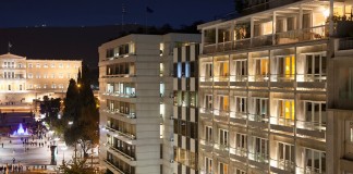 Στους 10 πιο δημοφιλείς προορισμούς η Αθήνα-Συνδυάζει πολυτέλεια και προσιτή τιμή