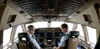 Έρευνα σοκ: Οι πιλότοι έχουν «ξεχάσει» να πετούν χειροκίνητα τα αεροπλάνα