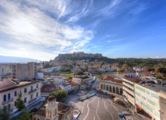 Αφιέρωμα στην Αθήνα του δημοφιλούς LGBT περιοδικού ΟutThere