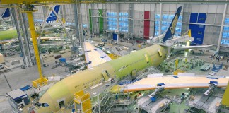 Το Ιράν αγοράζει τεράστιο αριθμό αεροσκαφών