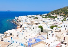Το Conde Nast Traveller ανακαλύπτει τη Νίσυρο