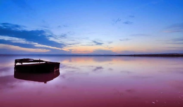 lake-retba-senegal
