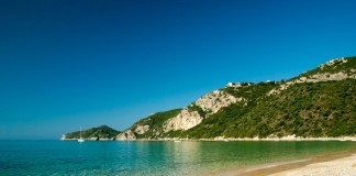 Η Telegraph προτείνει 3 ελληνικά νησιά για οικογενειακές διακοπές!