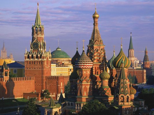 1212263404_st_-basils-cathedral-and-kremlin-moscow