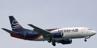 Ένα Boeing 737 διακοσμεί πολυσύχναστο δρόμο της Κίνας!