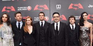 Η Turkish Airlines «ταξιδεύει» την ταινία «Batman v Superman: Dawn of Justice»