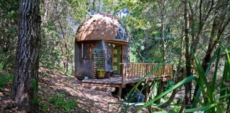 Το διασημότερο σπίτι του Airbnb είναι ένα μανιταρόσπιτο!