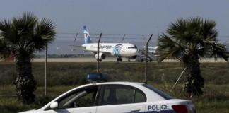 Αίσιο τέλος της αεροπειρατείας…. λόγω έρωτα (Βίντεο, εικόνες)