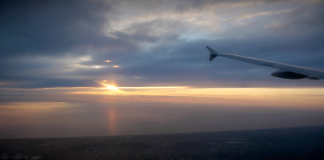 Θεσσαλονικιός «ξεσηκώνει» όλο το αεροπλάνο για selfie!