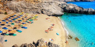 Βρετανία: Εκτός καραντίνας τα ελληνικά νησιά πλην της Μυκόνου