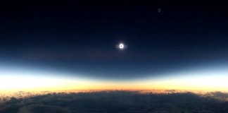 Βίντεο: Αεροσκάφος άλλαξε πορεία για να δουν οι επιβάτες ένα μοναδικό θέαμα!