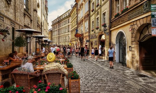 prague___street_scene_i_by_pingallery-d5fvlbj