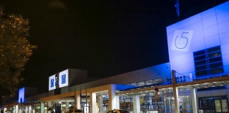 Ο Δημήτρης Βασιλάκης και το κουαρτέτο του στο αεροδρόμιο!