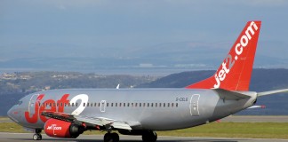 Jet2: Όχι έναν αλλά 25 μεθυσμένους αναγκάστηκαν να κατεβάσουν