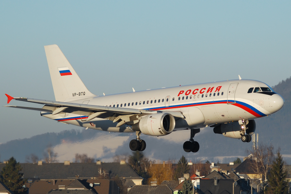 Rossija_A319_VP-BTQ