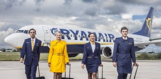 Η Ryanair αναζητά προσωπικό σε Αθήνα και Θεσσαλονίκη