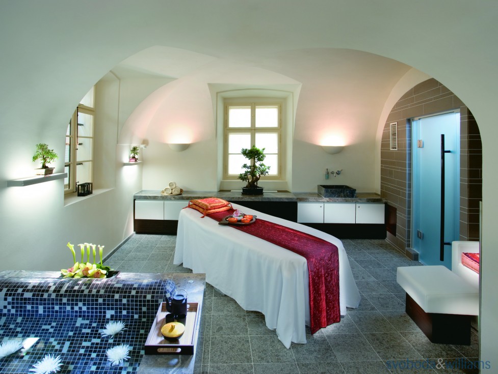 121953-14-mandarin-oriental-prague-spa-