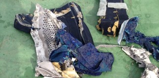 EgyptAir: Οι πρώτες φωτογραφίες από τα συντρίμμια της πτήσης