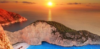 Lonely Planet: Το Ναυάγιο στις παραλίες που «θα σας ξετρελάνουν»
