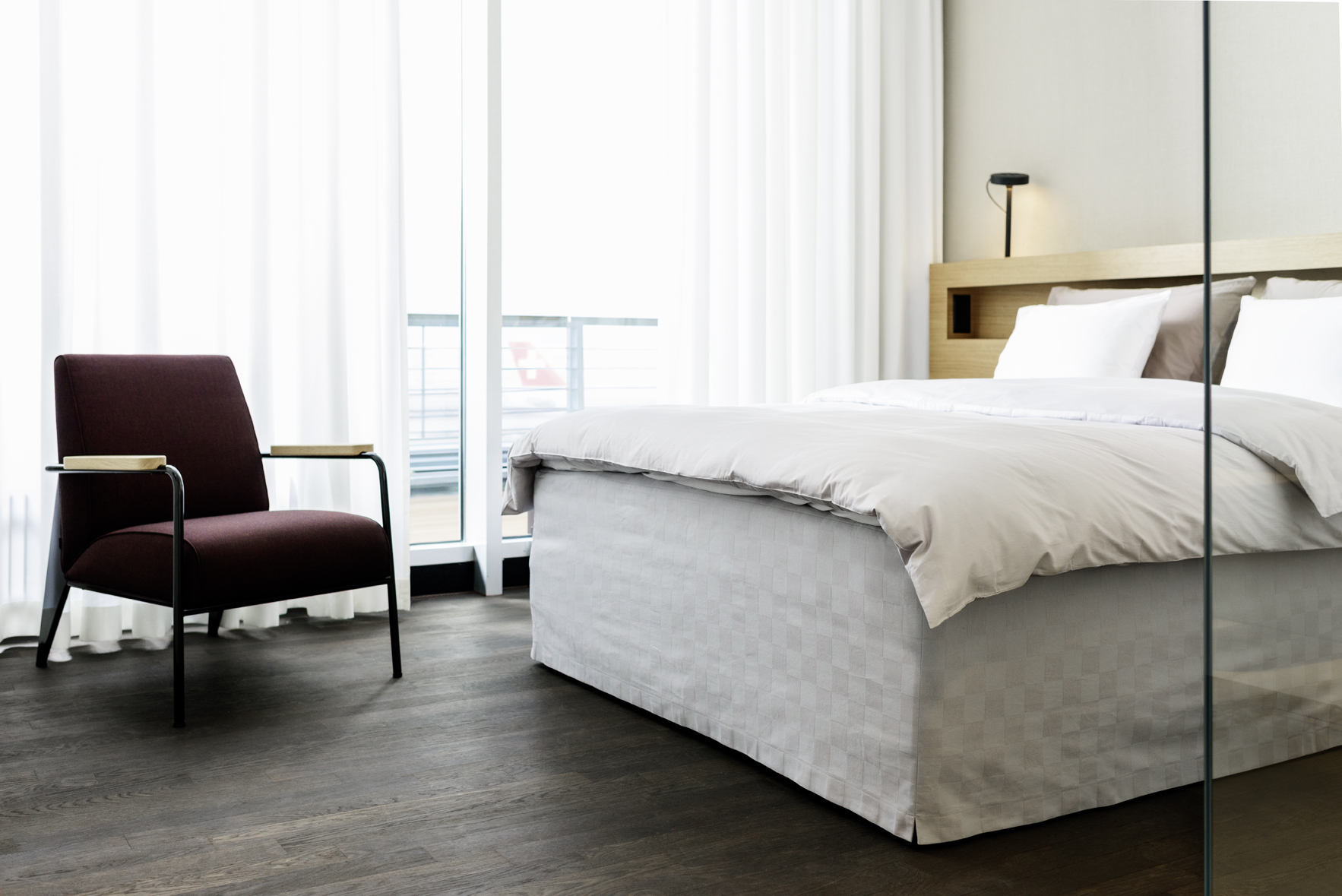 SWISS First Lounge E