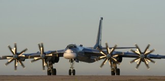 Η συντριβή ρωσικού βομβαρδιστικού πριν την απογείωση (Βίντεο)