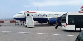 Θερμή υποδοχή αεροσκάφους της British Airways από το αεροδρόμιο Χανίων