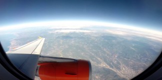 Iσχυρή απόδοση και αυξημένα μερίσματα για την easyJet