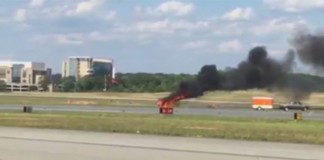 Τραγική κατάληξη για πιλότο διπλάνου σε αεροπορική επίδειξη (Βίντεο)