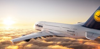 Επιβάτης προσπάθησε να ανοίξει την πόρτα για να καπνίσει!