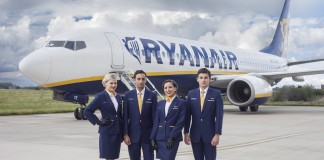 H Ryanair ζητά άτομα χωρίς εμπειρία από την Ελλάδα