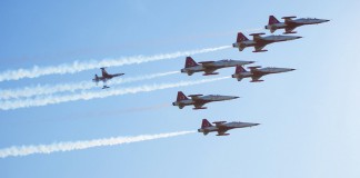 Μαχητικά της αμερικανικής συμμαχίας σφυροκοπούν το Ισλαμικό Κράτος στο Ιράκ