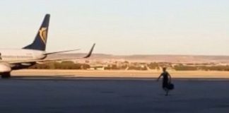 Έχασε την πτήση του κι άρχισε να… τρέχει για να το προλάβει (Video)