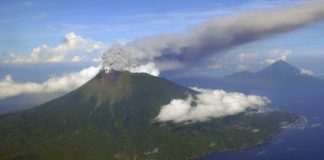 Κλείσιμο αεροδρομίου λόγω έκρηξης ηφαιστείου