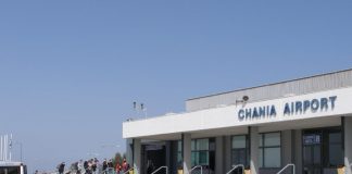 Βλάβη στο αεροπλάνο «καθήλωσε» 180 επιβάτες στην Κρήτη