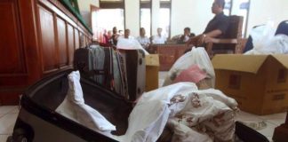 Συνελήφθη έχοντας στη βαλίτσα τα… σπλάχνα του νεκρού συζύγου της!