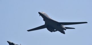 Συνεχίζεται η επίδειξη δύναμης των ΗΠΑ στην Κορέα