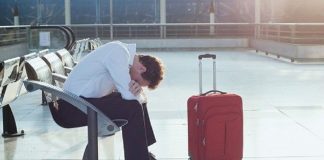 Έμαθε πως η πτήση του θα καθυστερήσει… 47 χρόνια!