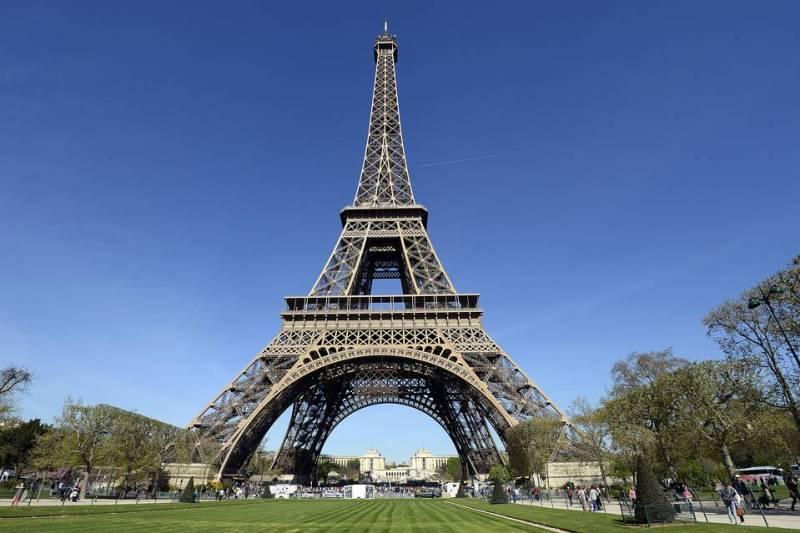 eiffel_tower