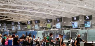 Μητέρα και κόρη επιτέθηκαν σε αστυνομικό στο αεροδρόμιο Λάρνακας