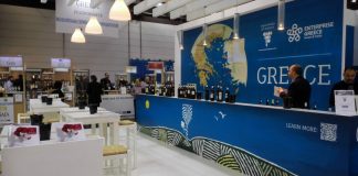 Επίσκεψη ξένων διπλωματών στη Χίο για την προβολή του νησιού