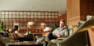 Ξανανοίγει το Lounge της στο Χίθροου η Cathay Pacific