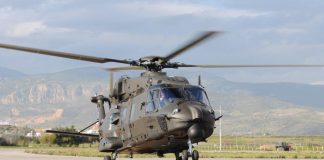 Αερομεταφορά δύο ασθενών από την Πάρο στην Σύρο