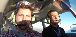 Επιβάτης χωρίς εμπειρία προσπαθεί να προσγειώσει αεροσκάφος (Video)